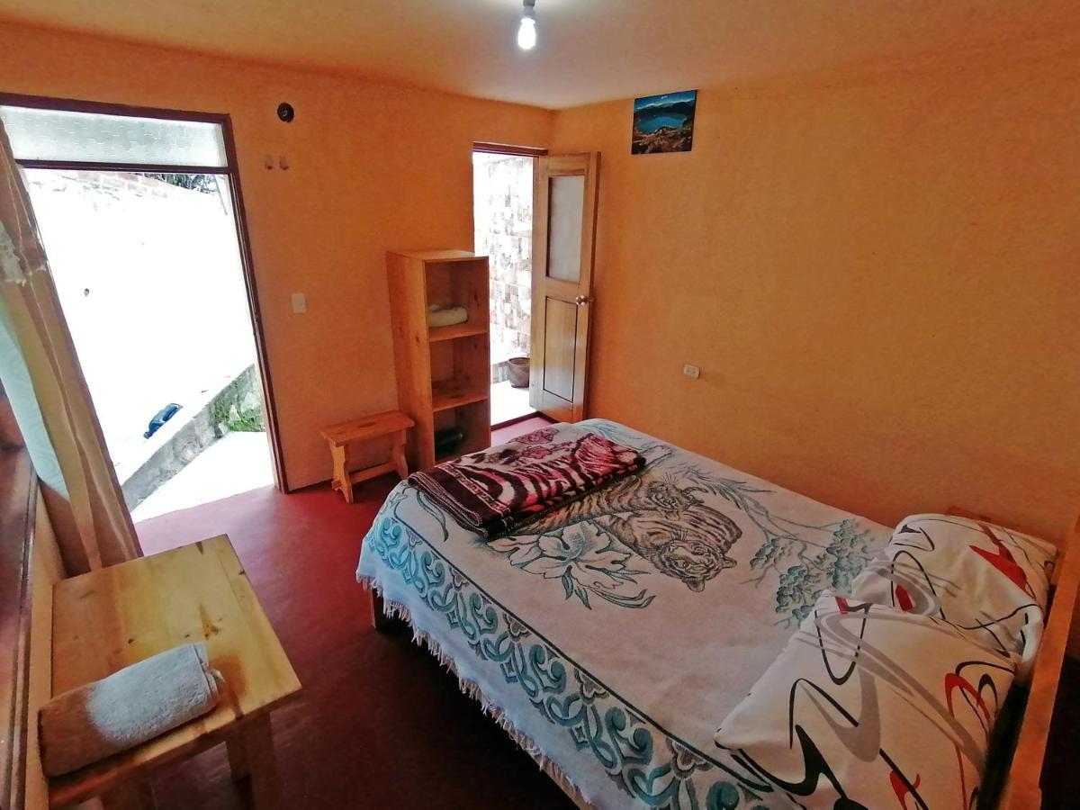 Hostal Dona Clarita & Vegetarian Food Chugchilan Bagian luar foto
