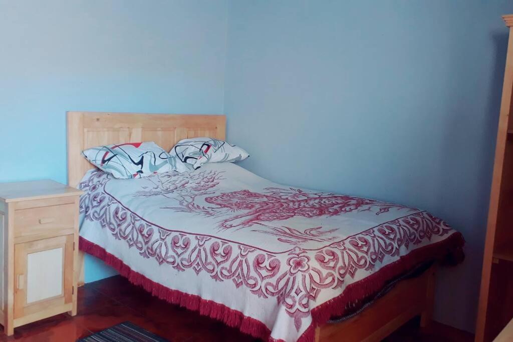 Hostal Dona Clarita & Vegetarian Food Chugchilan Bagian luar foto