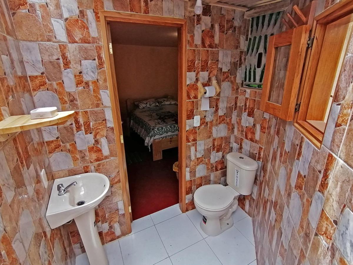 Hostal Dona Clarita & Vegetarian Food Chugchilan Bagian luar foto
