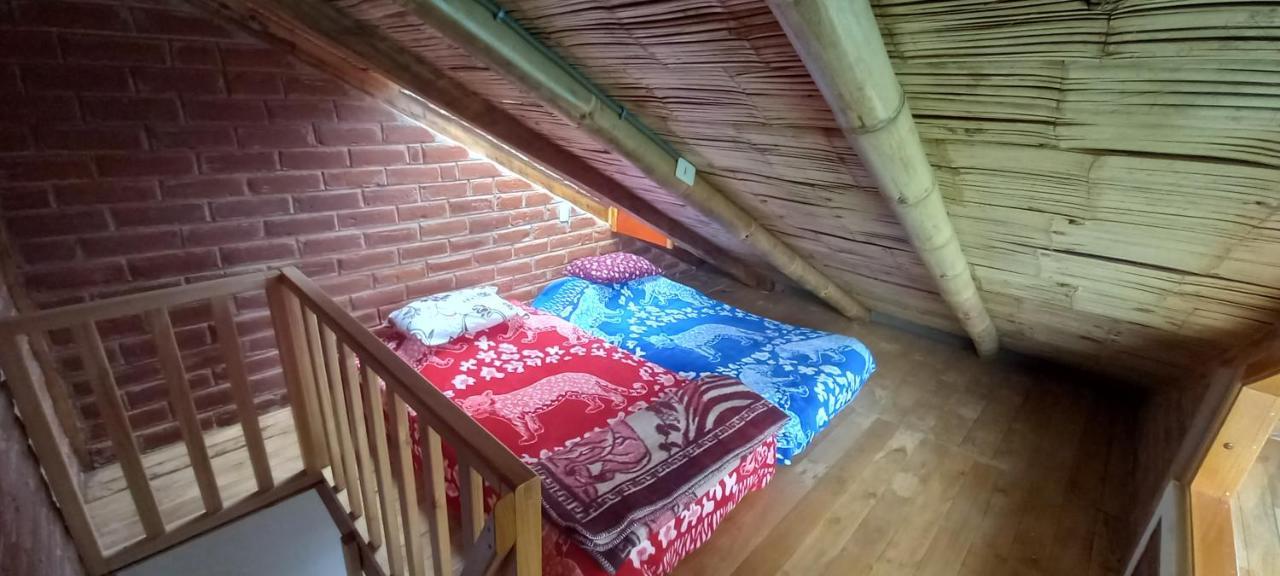 Hostal Dona Clarita & Vegetarian Food Chugchilan Bagian luar foto