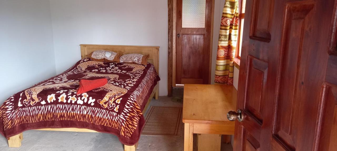 Hostal Dona Clarita & Vegetarian Food Chugchilan Bagian luar foto