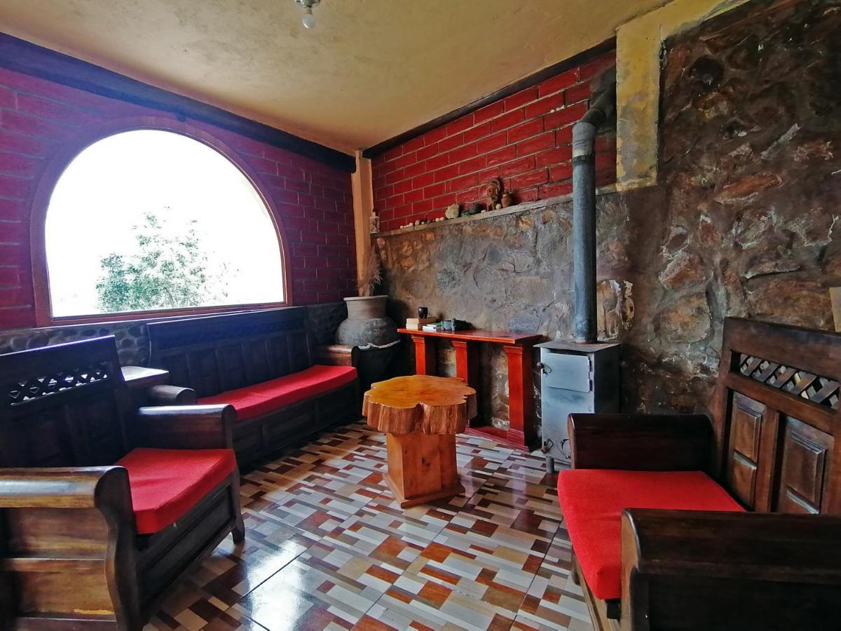 Hostal Dona Clarita & Vegetarian Food Chugchilan Bagian luar foto