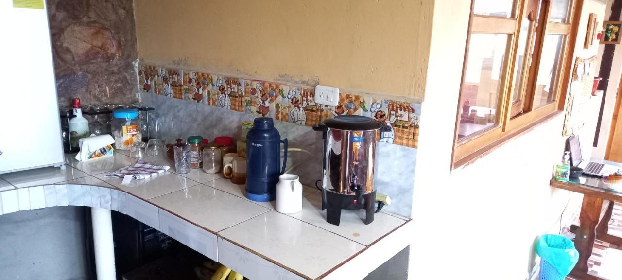 Hostal Dona Clarita & Vegetarian Food Chugchilan Bagian luar foto